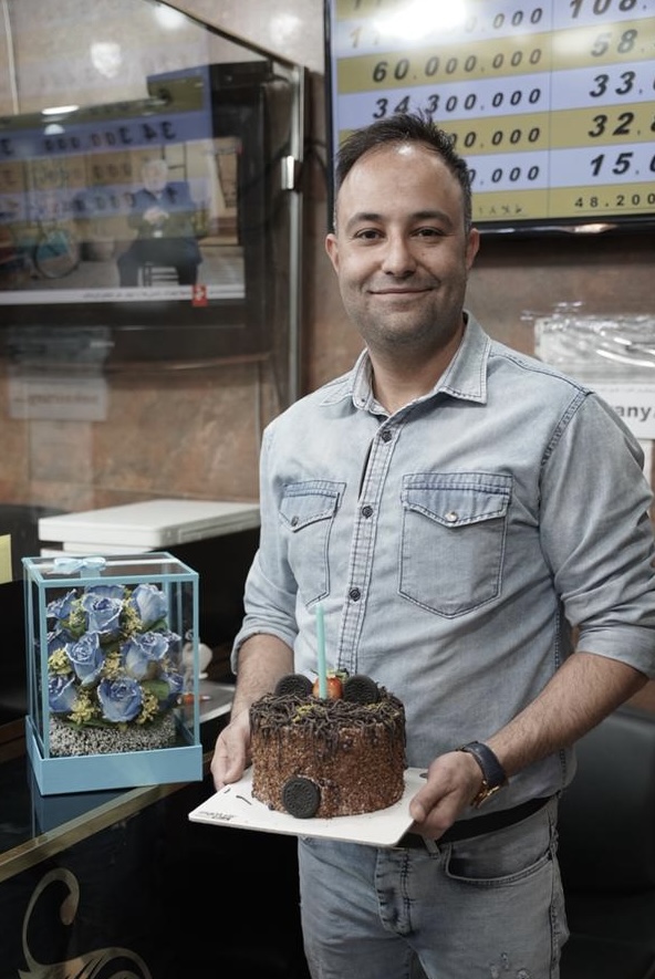 مدیر مجموعه سکه‌فروشی ایرانی